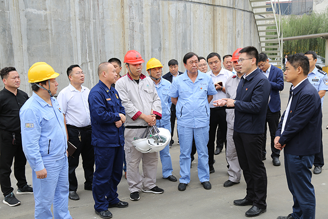 縣委副書(shū)記、縣長(zhǎng)王智到萬(wàn)基控股集團(tuán)進(jìn)行節(jié)前安全檢查