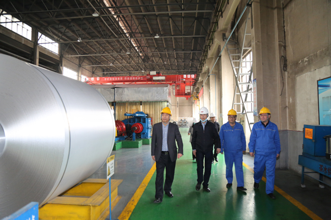 清華大學(xué)繼續(xù)教育學(xué)院副院長(zhǎng)孟至和到萬(wàn)基控股集團(tuán)調(diào)研指導(dǎo)工作