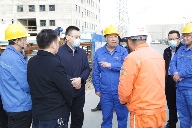 新安縣委副書記、縣長王智一行調(diào)研萬基控股集團(tuán)項目建設(shè)進(jìn)度