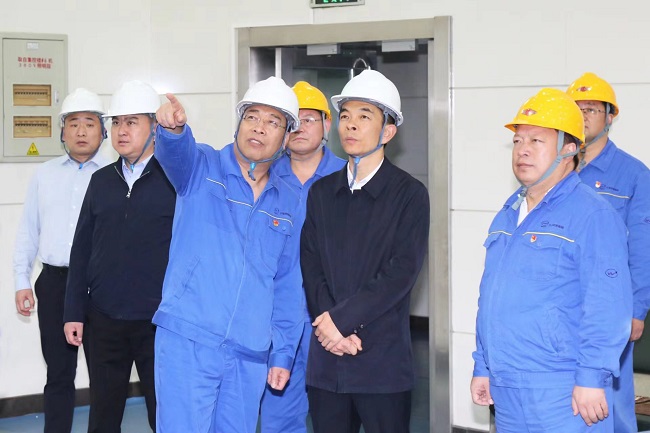 新安縣委副書記、代縣長崔占科到萬基控股集團調(diào)研