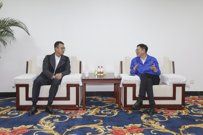 中國進(jìn)出口銀行河南省分行黨委委員、副行長陳卓一行 到萬基控股集團(tuán)調(diào)研